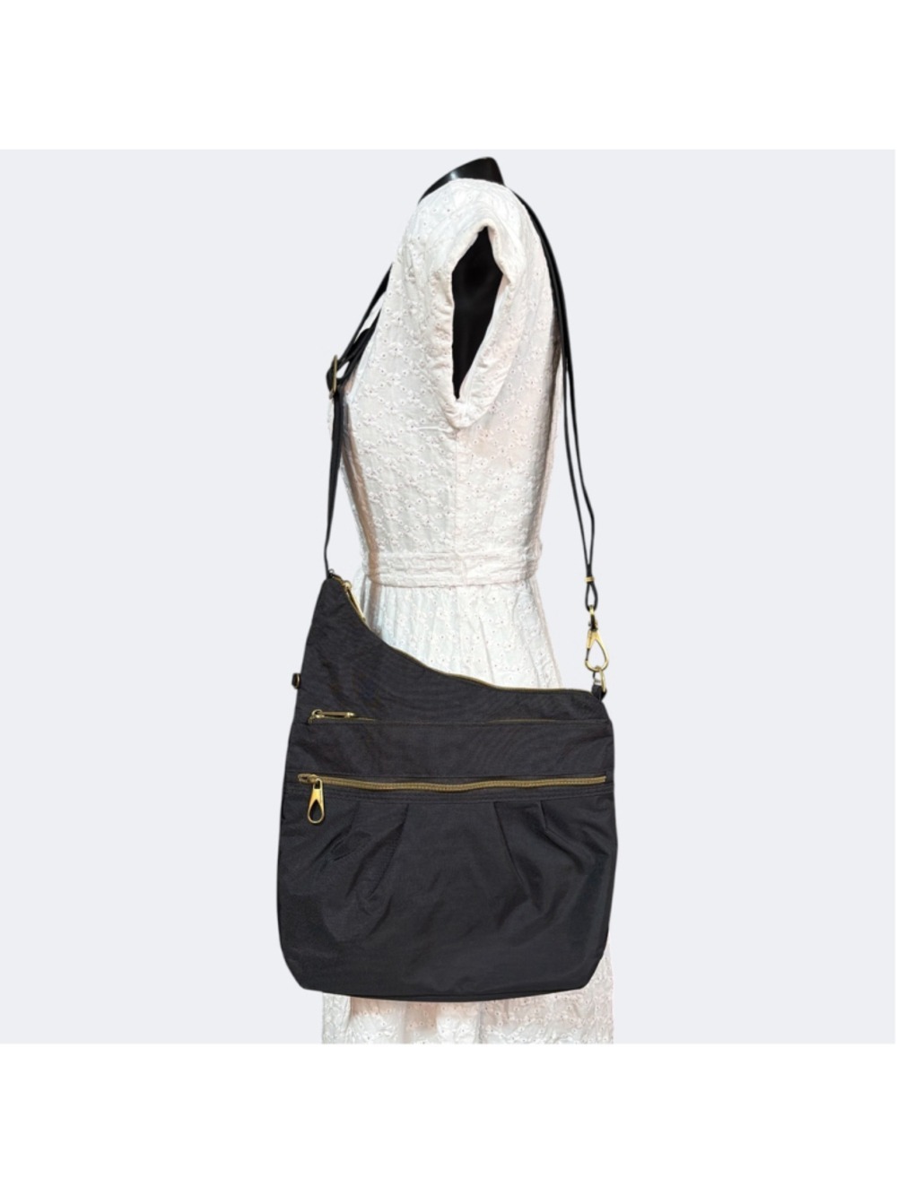 Travelon NEW Anti-Theft Signature 3 Compartment Crossbody Bag Black Purse Secure